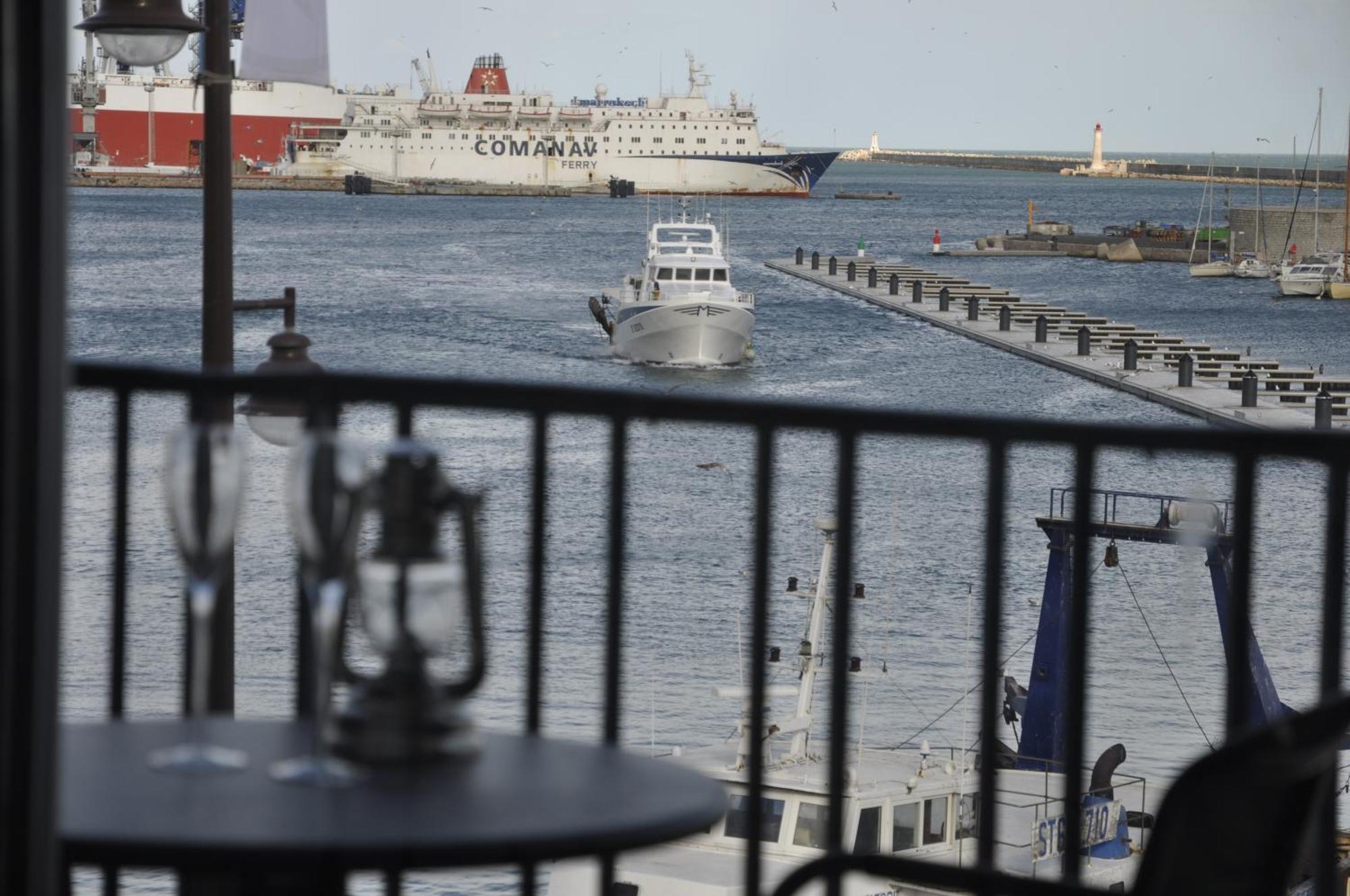 "Luigi" Balcon Sur La Mer Et Le Port De Sète Exterior foto